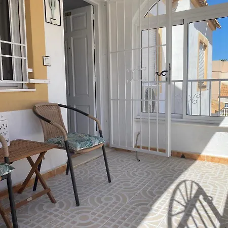 Solarium Escape With Private Roof Terrace And Pool Access *