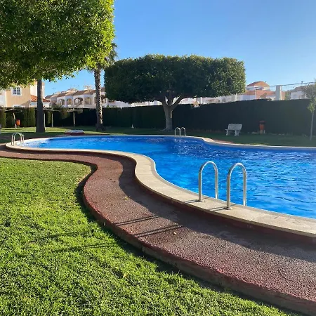 Apartment Solarium Escape With Private Roof Terrace And Pool Access *