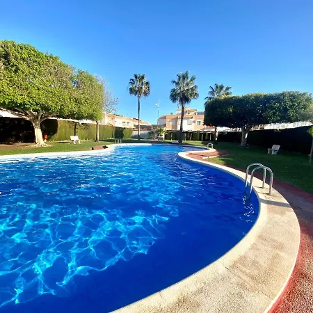 With Pool And Roof Terrace Limonar *